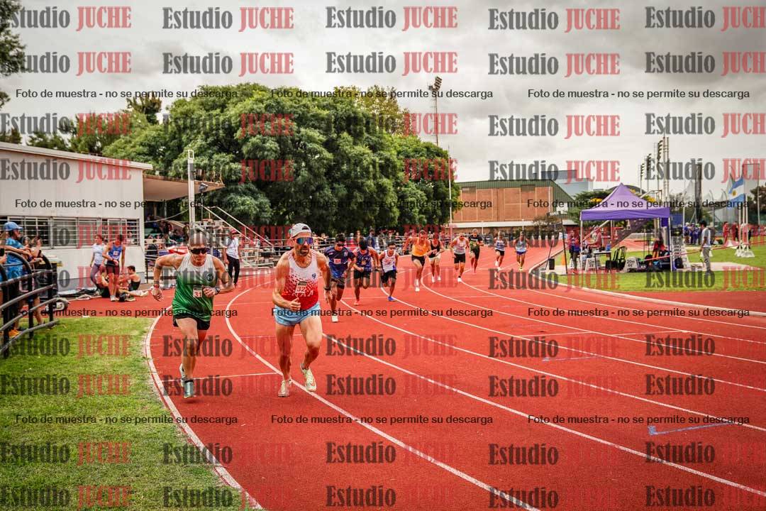 Fotos de los 800 m de varones