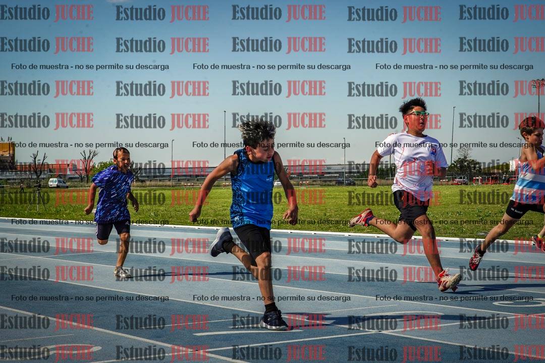 Fotos de los 50 m llanos de varones