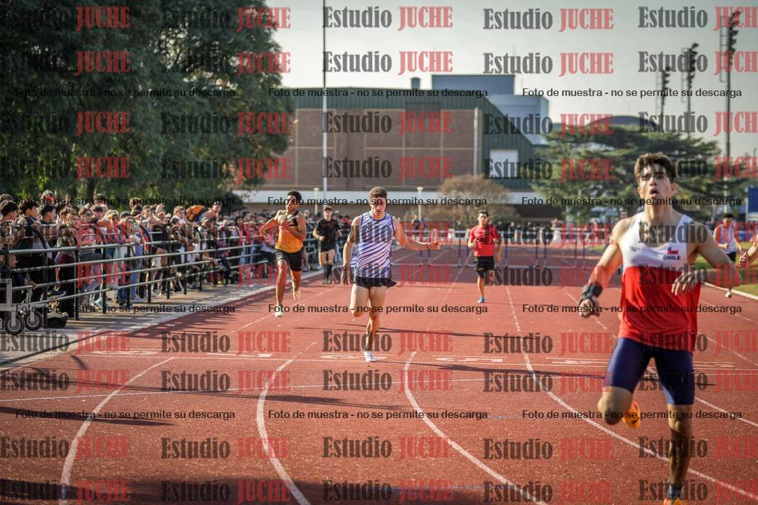 Fotos de los 400 m con vallas de varones