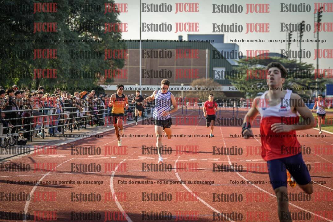 Fotos de los 400 m con vallas de varones