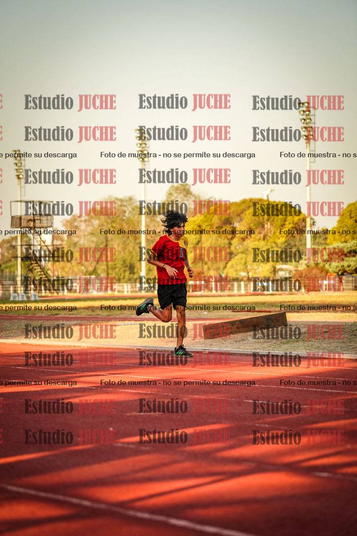 Fotos de los 2400 m llanos de varones