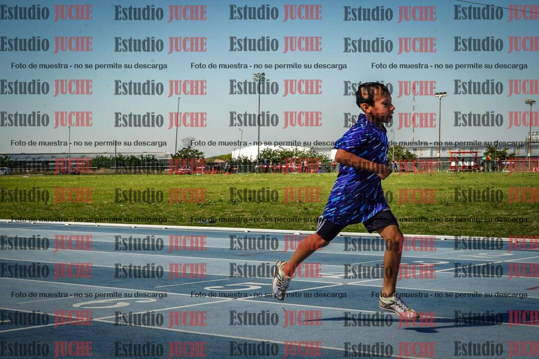 Fotos de los 50 m llanos de varones