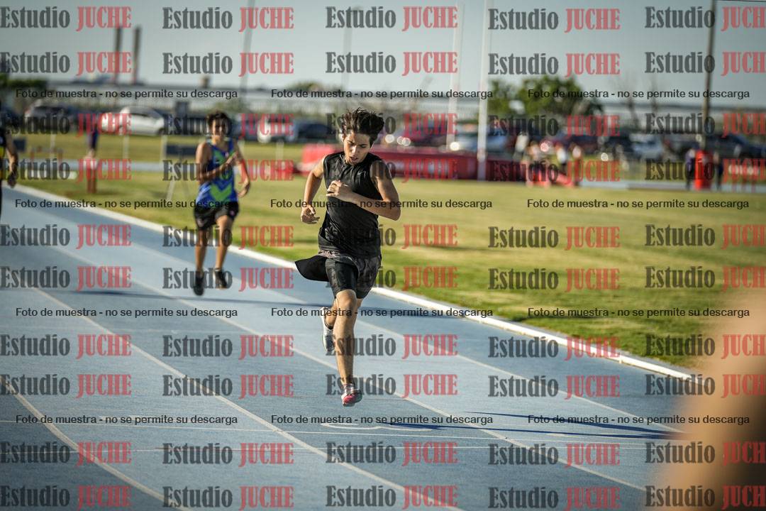 Fotos de los 400 m llanos de varones