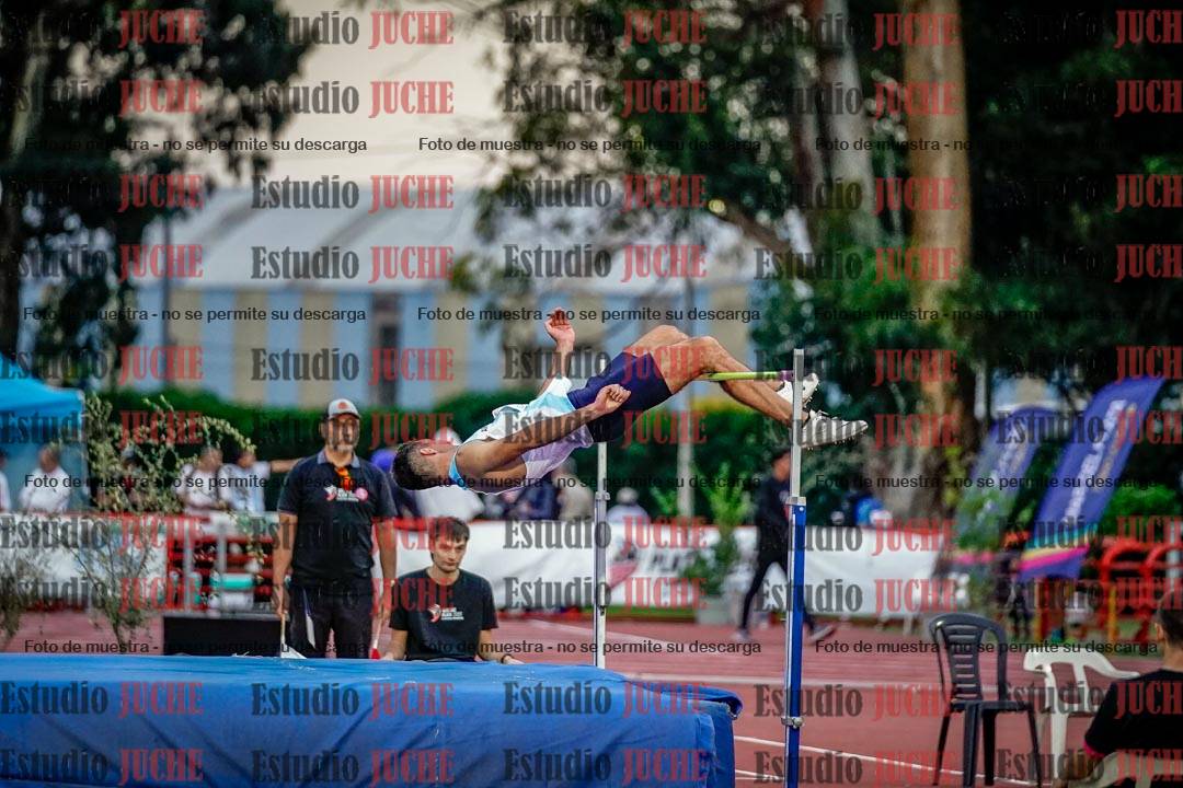 Fotos del salto en alto de varones - deca 4