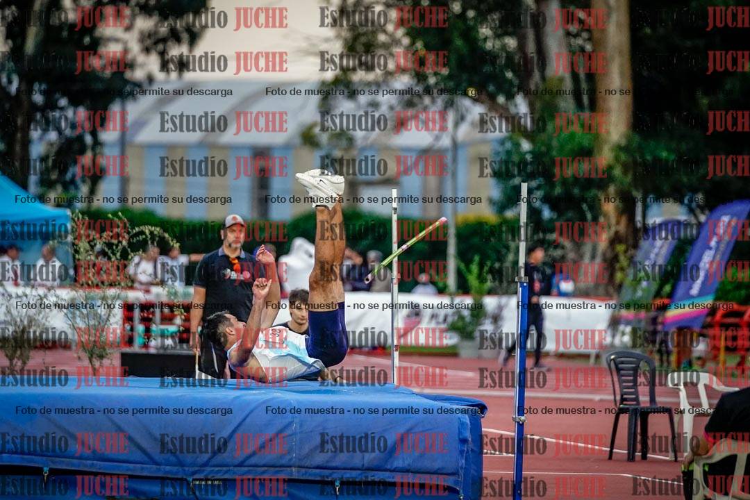 Fotos del salto en alto de varones - deca 4