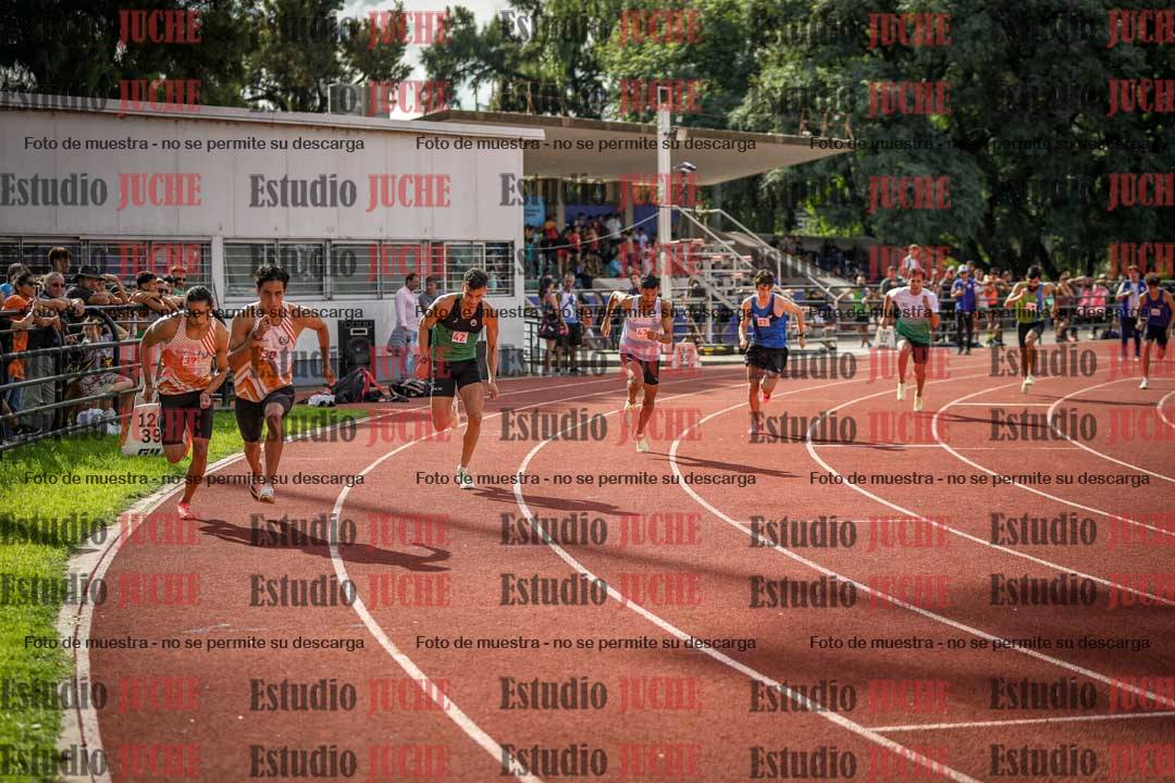 Fotos de los 800 m llanos de varones