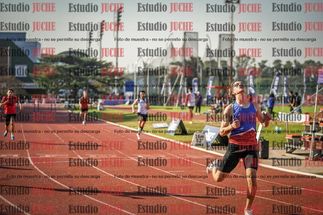 Fotos de los 400 m con vallas de varones