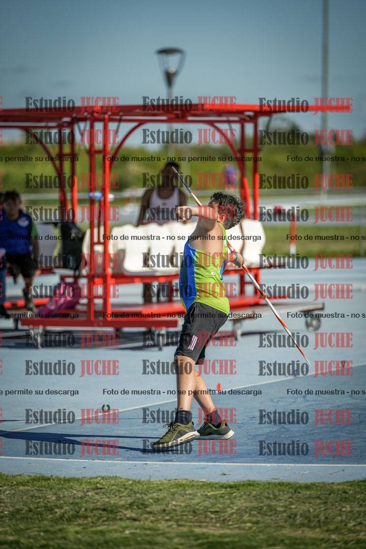Fotos del lanzamiento de la jabalina de mujeres y varones - U14
