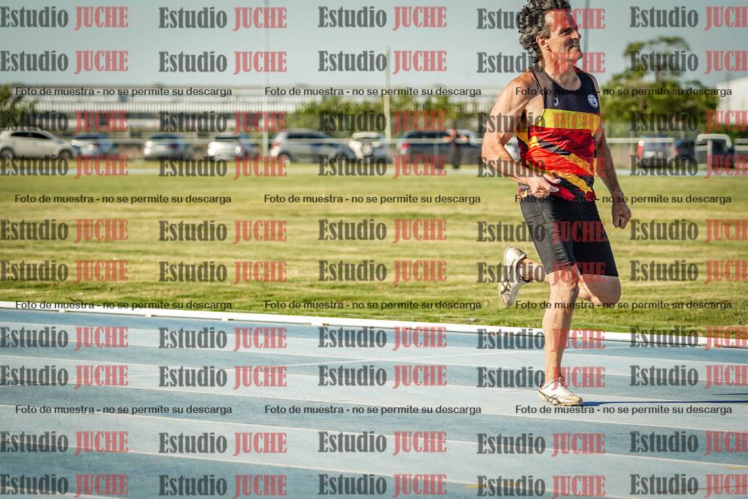 Fotos de los 400 m llanos de varones