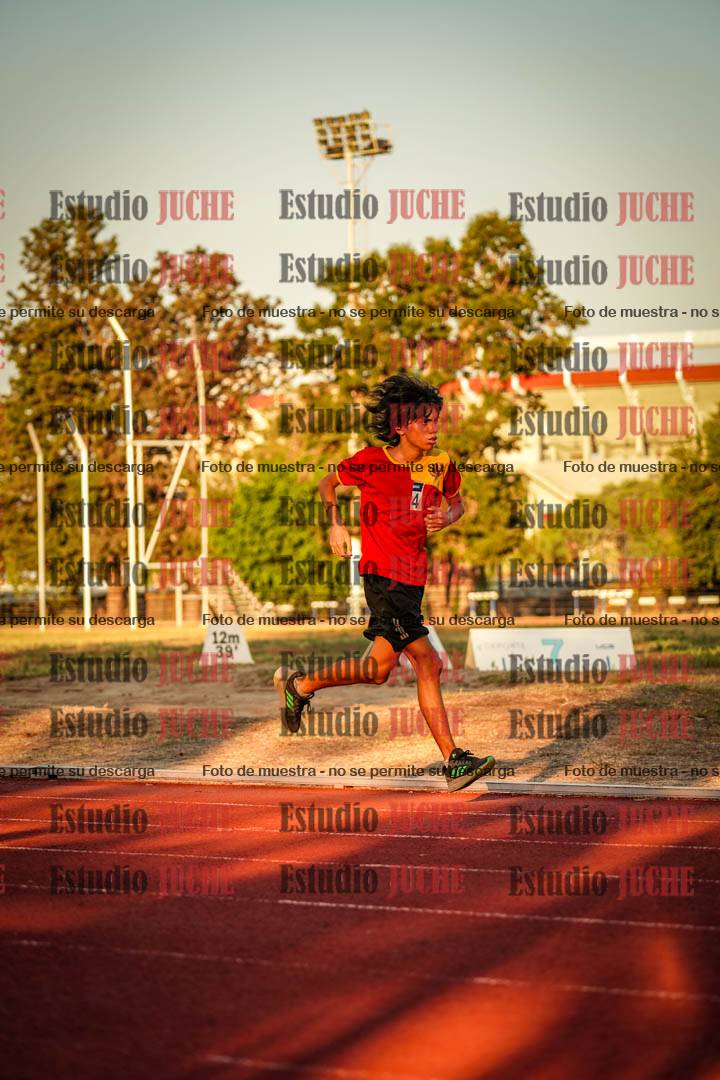 Fotos de los 2400 m llanos de varones