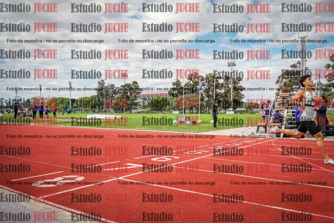 Fotos de los 400 m llanos de varones