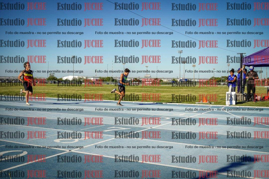 Fotos de los 400 m llanos de varones
