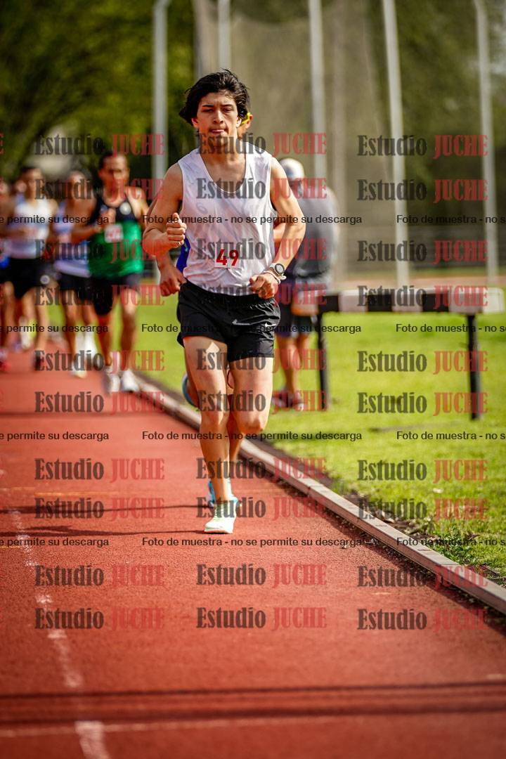 Fotos de los 3000 m llanos de varones