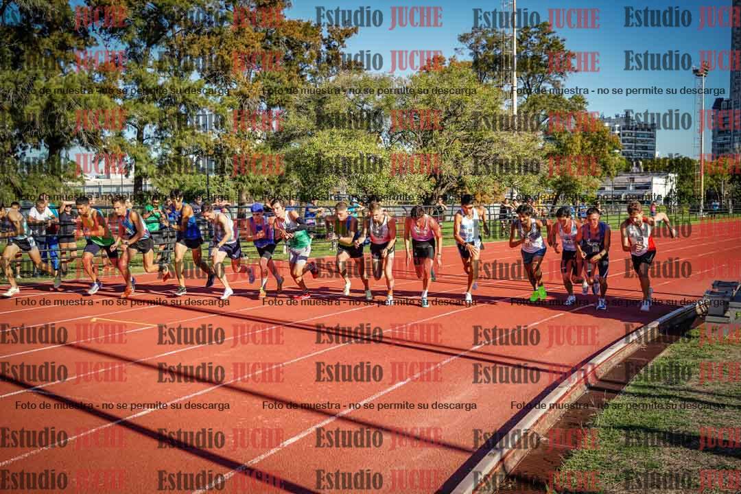 Fotos de los 3000 m llanos de varones