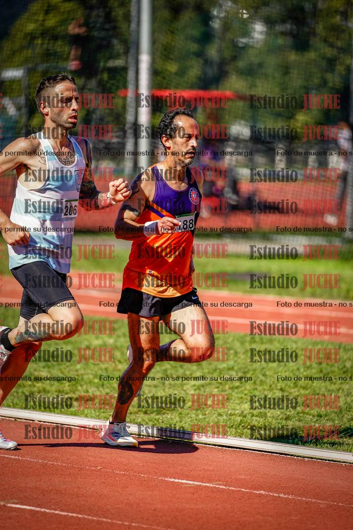 Fotos de los 5000 m llanos de mujeres y varones