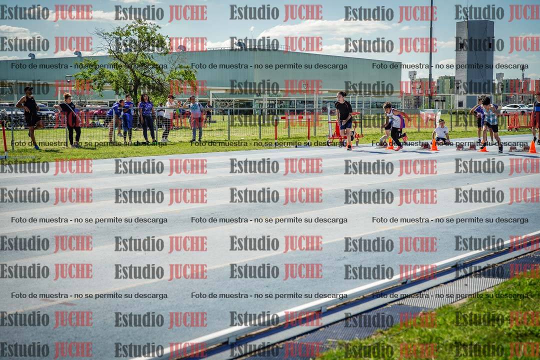Fotos de los 50 m llanos de varones