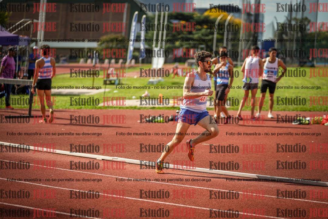 Fotos de los 800 m llanos de varones