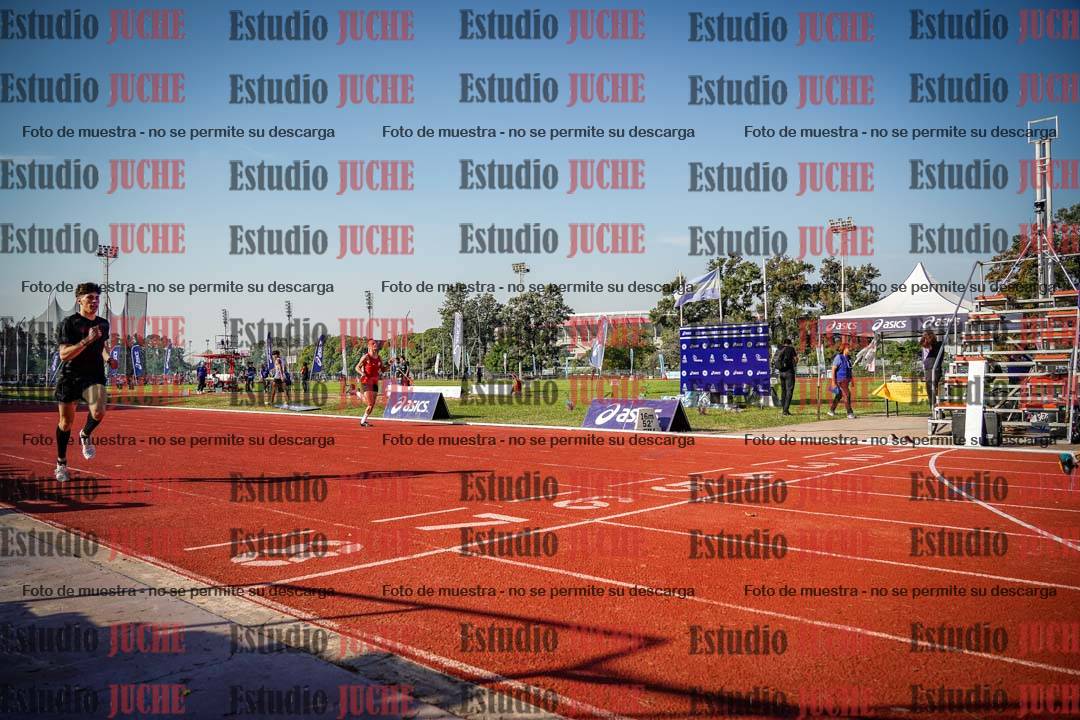 Fotos de los 400 m con vallas de varones