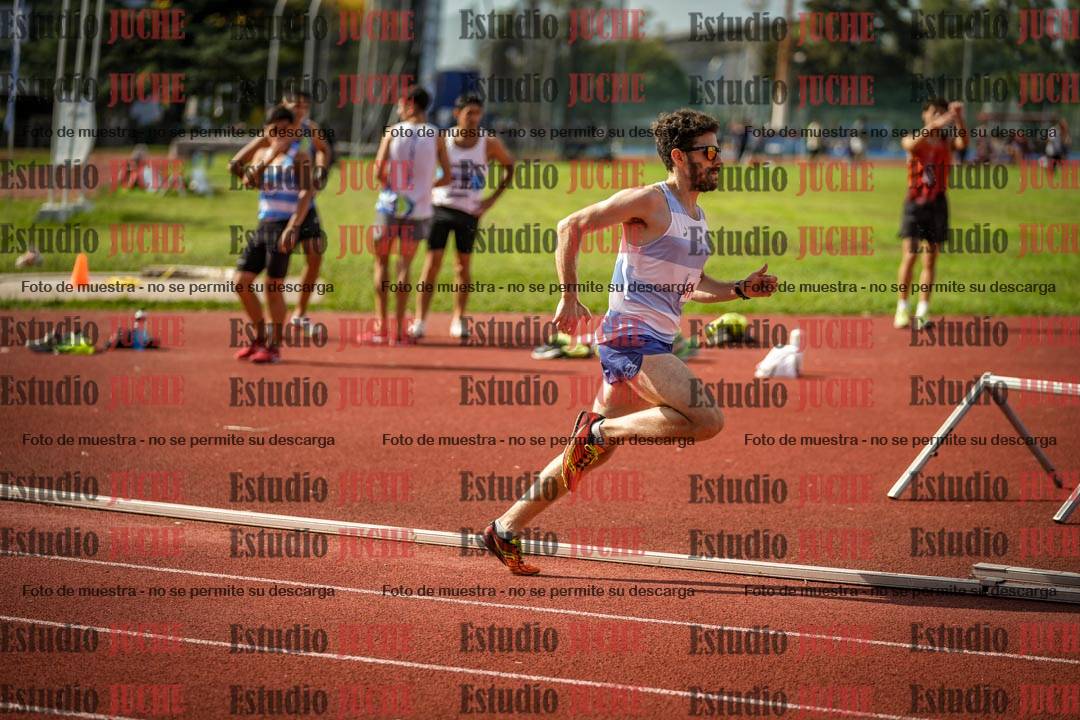 Fotos de los 800 m llanos de varones