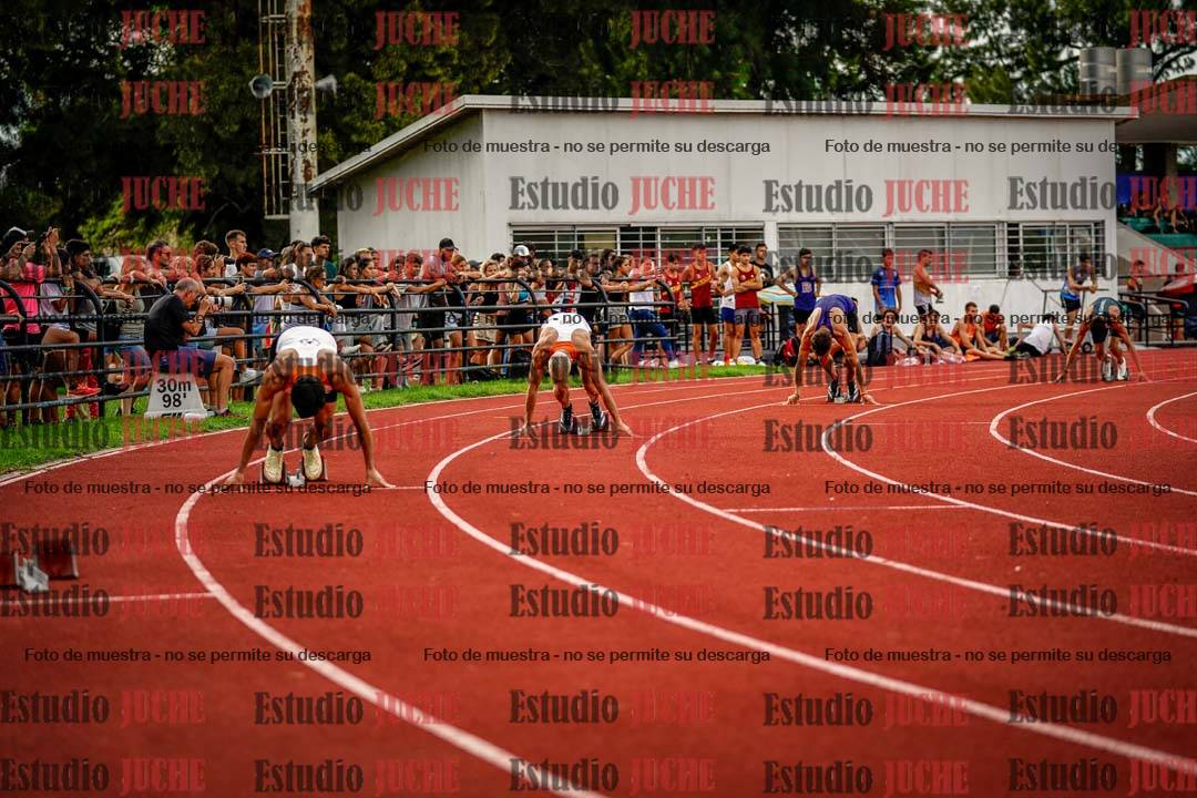 Fotos de los 400 m llanos de varones