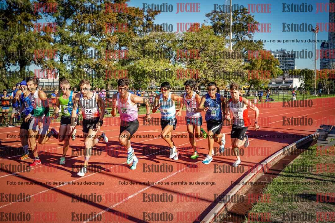 Fotos de los 3000 m llanos de varones