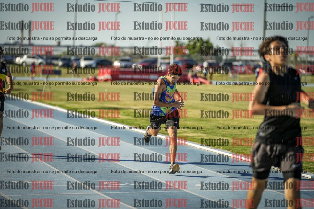 Fotos de los 400 m llanos de varones