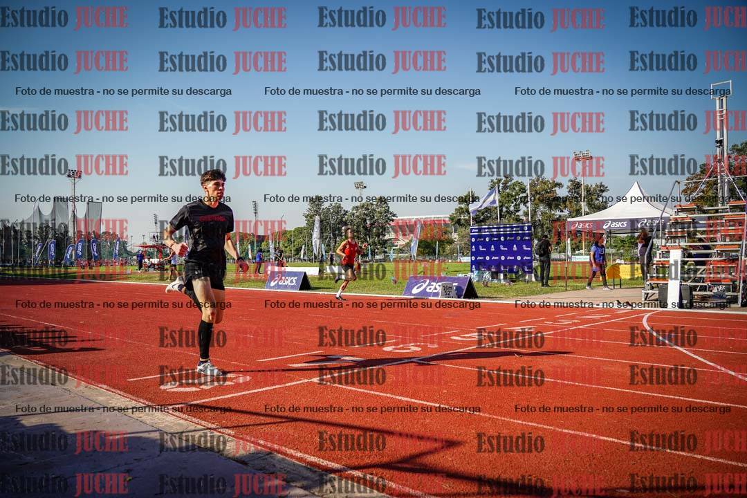 Fotos de los 400 m con vallas de varones