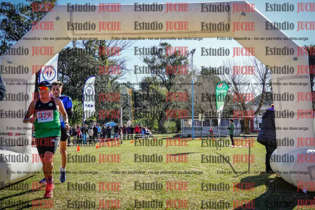 Fotos de la llegada del cross de 8000 m