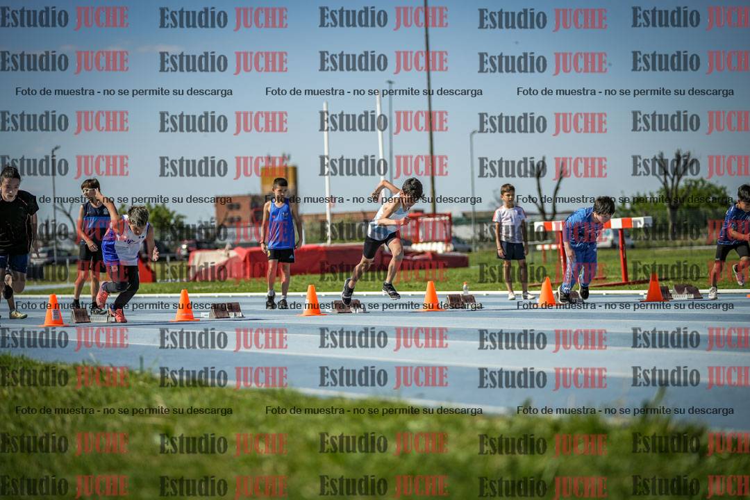 Fotos de los 50 m llanos de varones