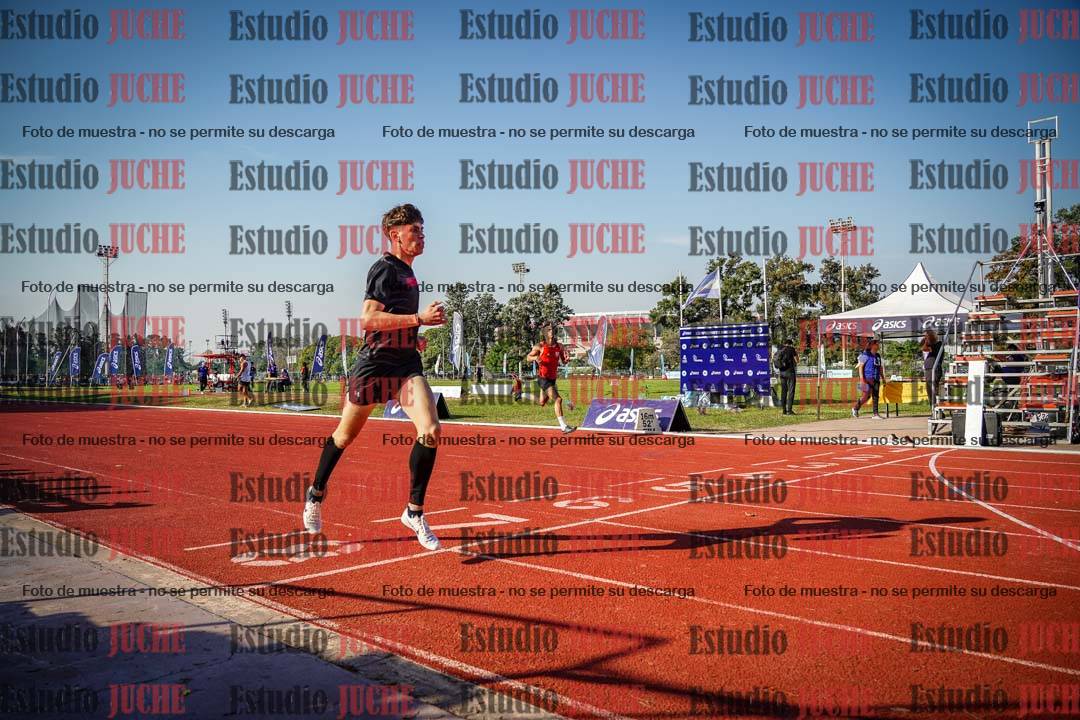 Fotos de los 400 m con vallas de varones