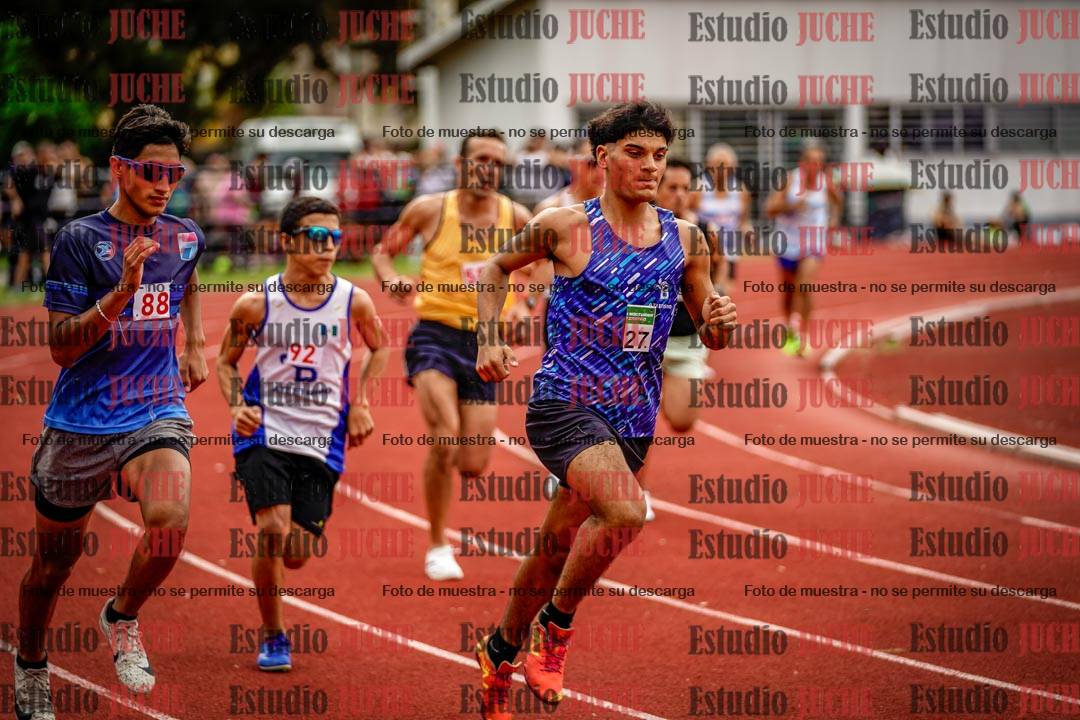 Fotos de los 800 m de varones