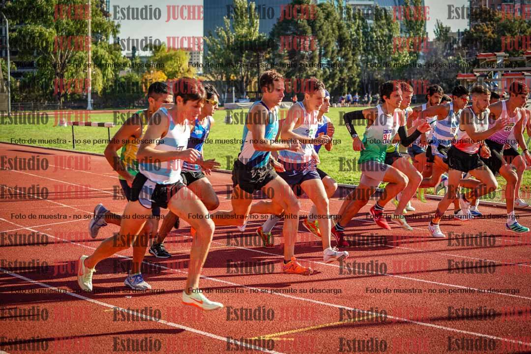 Fotos de los 3000 m llanos de varones
