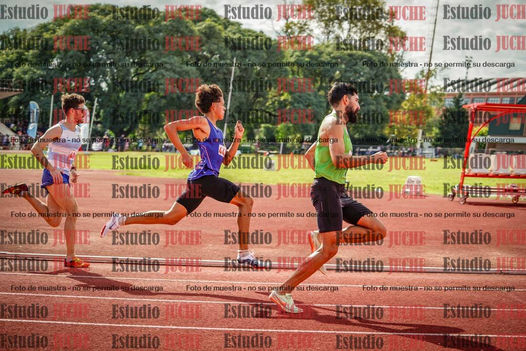 Fotos de los 800 m llanos de varones