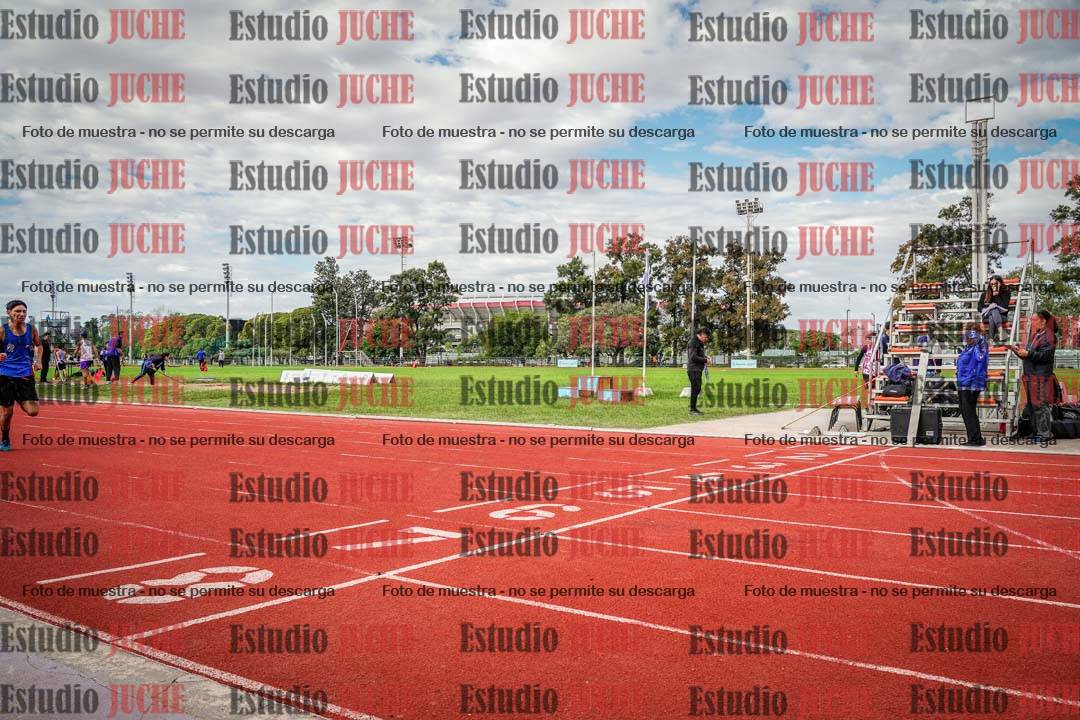 Fotos de los 400 m llanos de varones