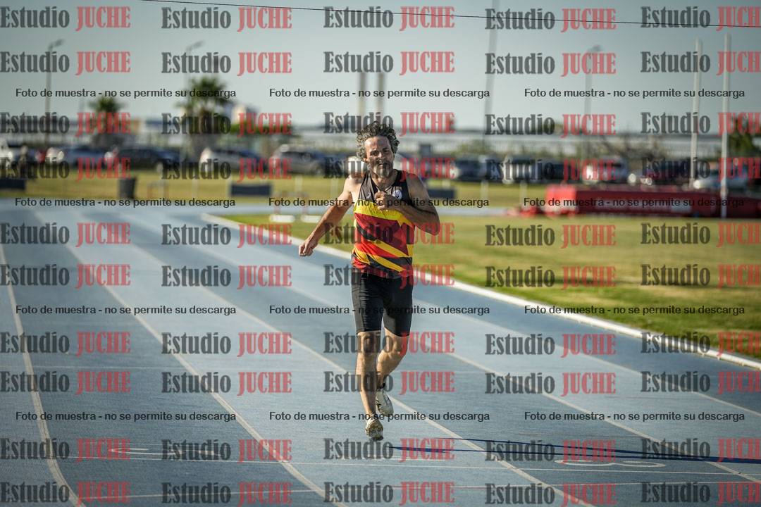 Fotos de los 400 m llanos de varones
