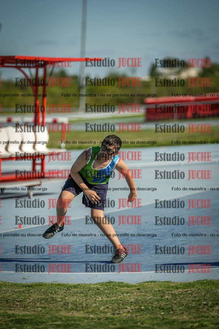Fotos del lanzamiento de la jabalina de mujeres y varones - U14