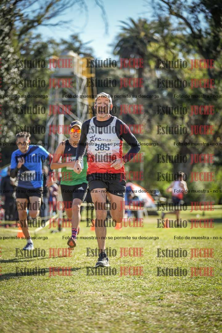 Fotos de la llegada del cross de 8000 m