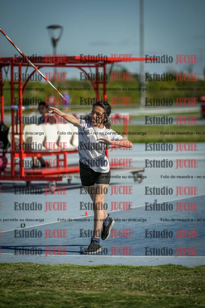 Fotos del lanzamiento de la jabalina de mujeres y varones - U14