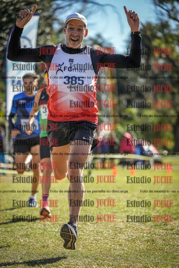 Fotos de la llegada del cross de 8000 m