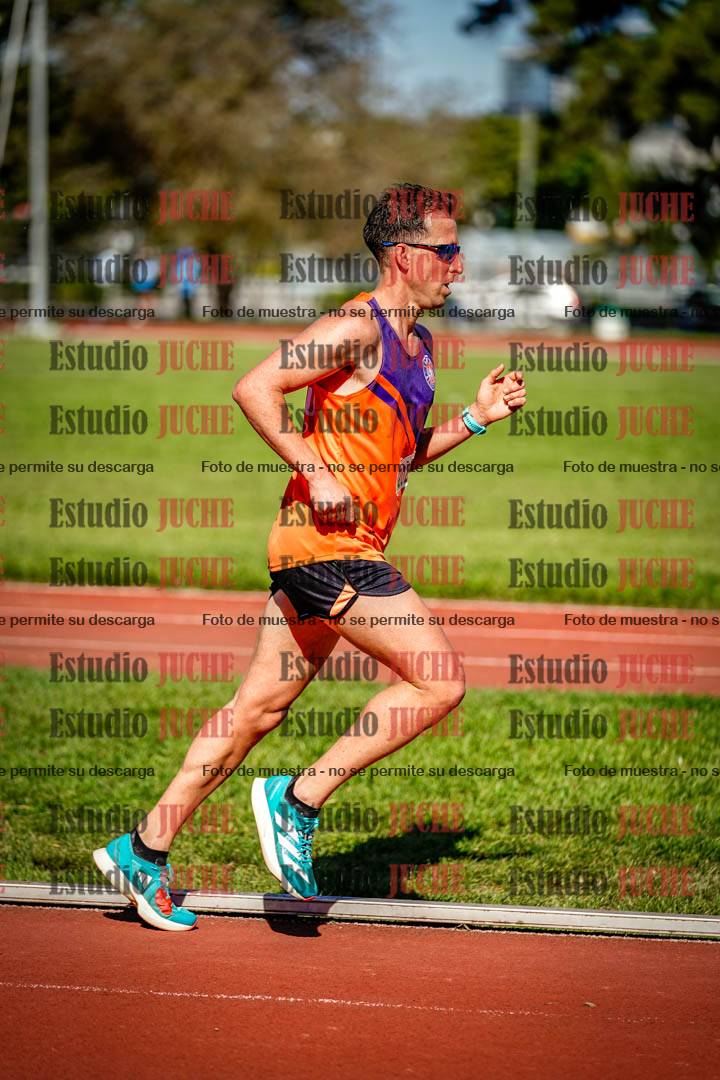 Fotos de los 5000 m llanos de mujeres y varones