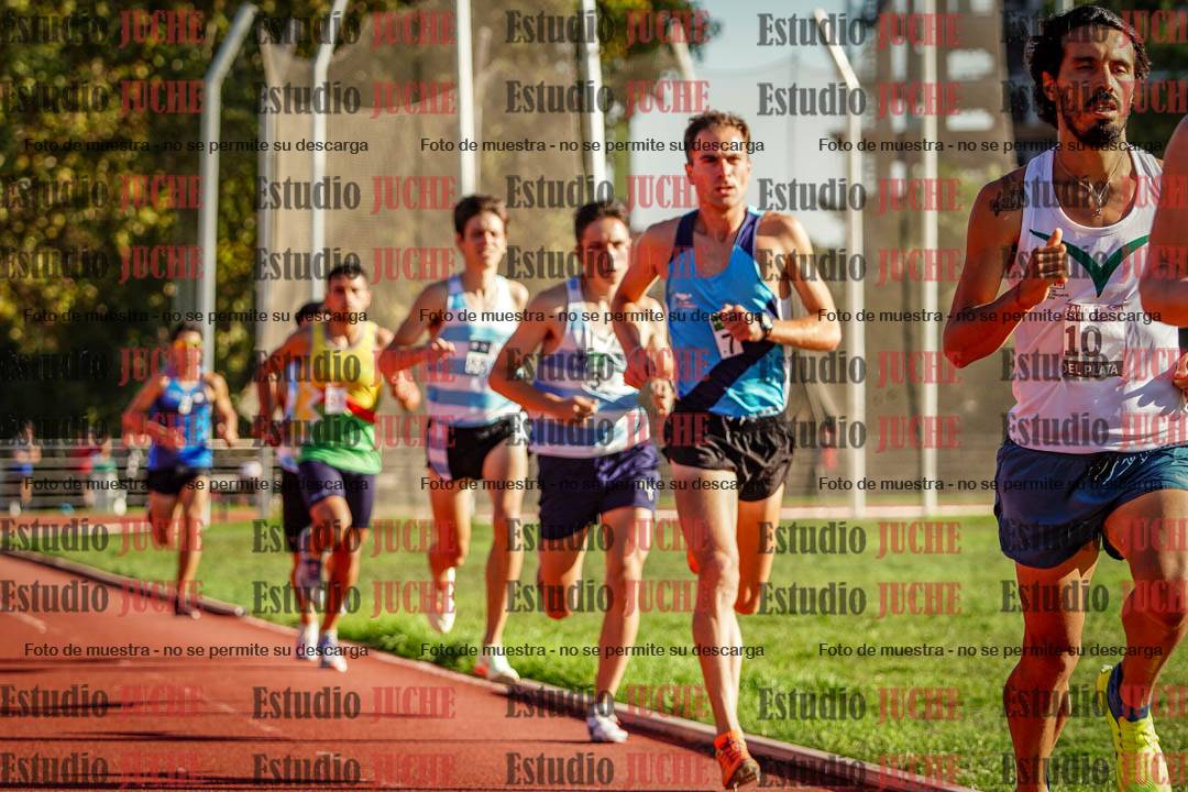 Fotos de los 3000 m llanos de varones