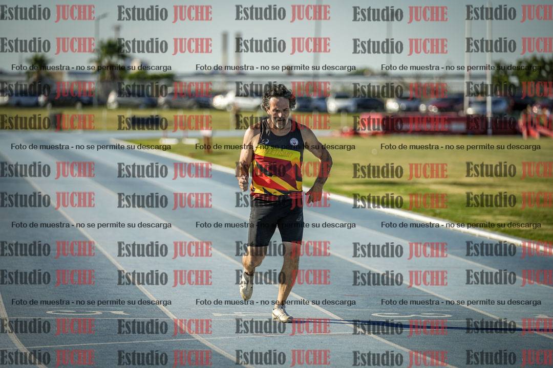 Fotos de los 400 m llanos de varones