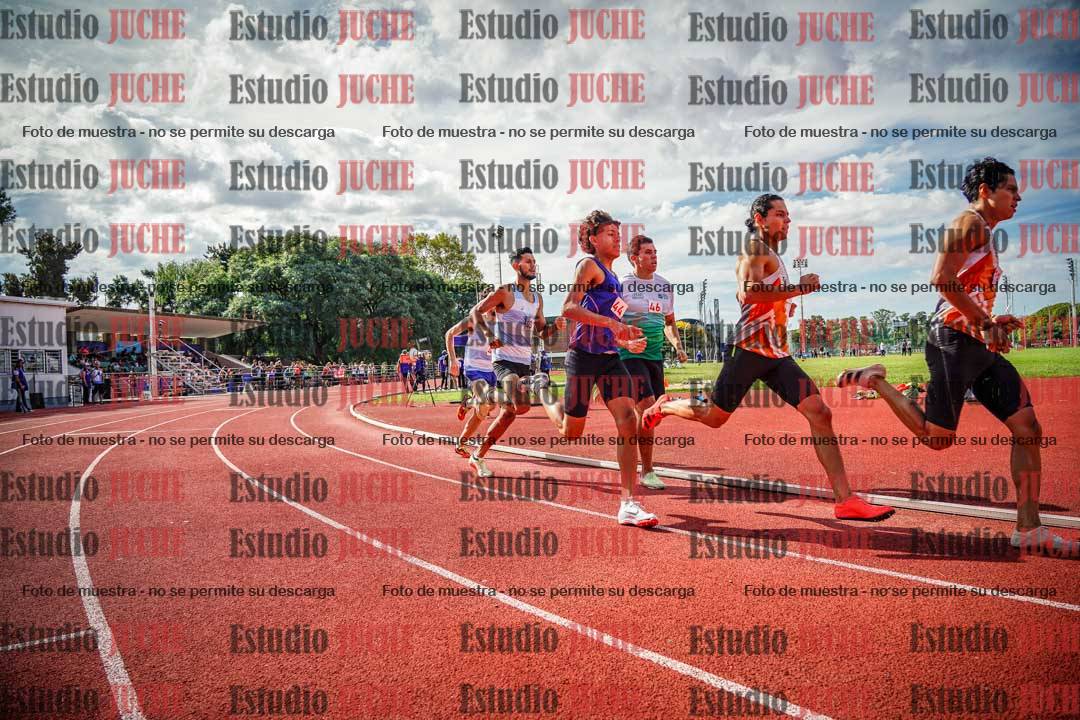 Fotos de los 800 m llanos de varones