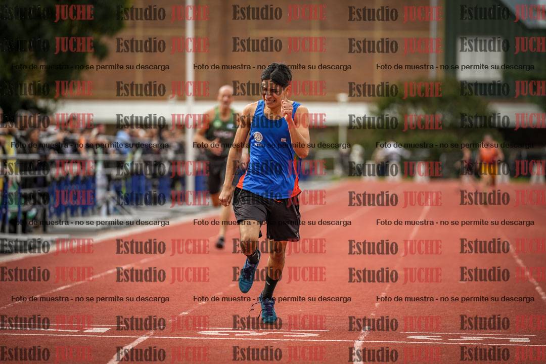 Fotos de los 400 m llanos de varones
