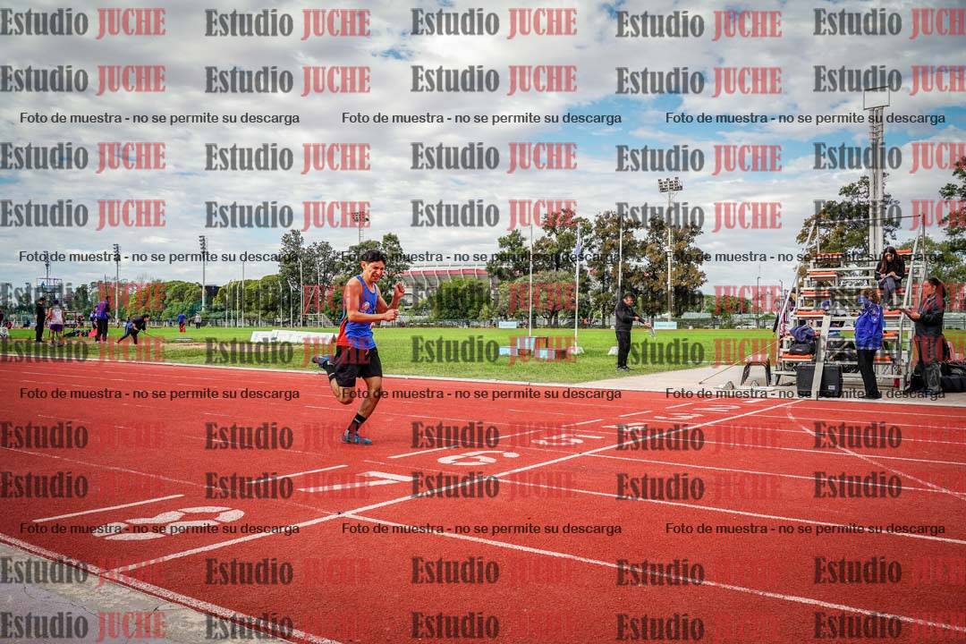 Fotos de los 400 m llanos de varones