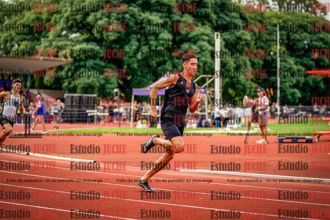 Fotos de los 400 m llanos de varones