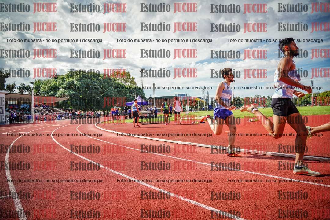 Fotos de los 800 m llanos de varones