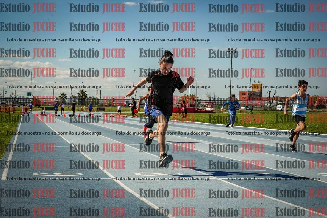 Fotos de los 50 m llanos de varones