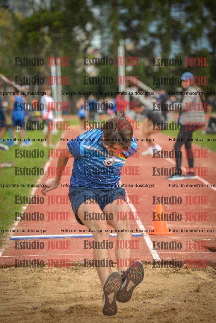 Fotos del salto en largo - varones U16
