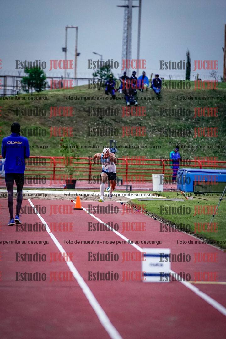 Fotos del salto triple de varones - FINAL